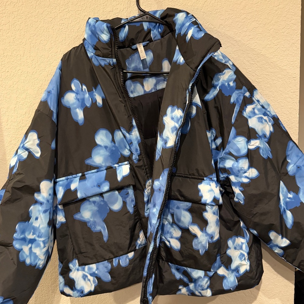 Fabletics Blue Floral Puffer Jacket